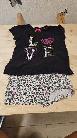 Süesses Pyjama-Set, Grösse 128/134, ideal für den Sommer!