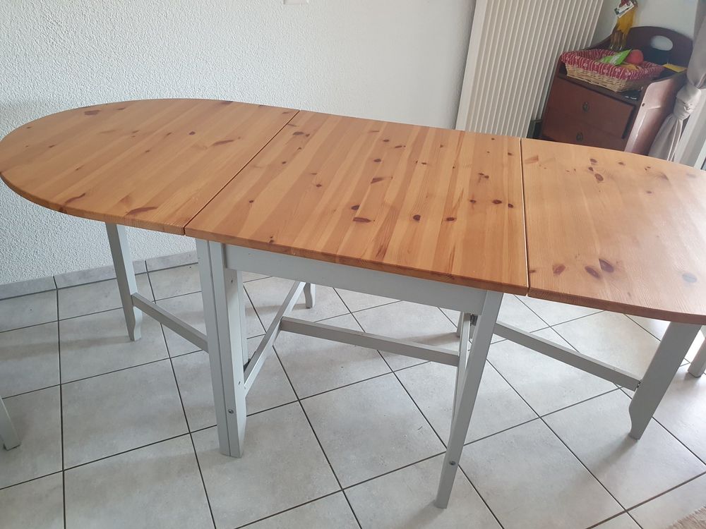 Tisch mit 4 Stühlen | Kaufen auf Ricardo