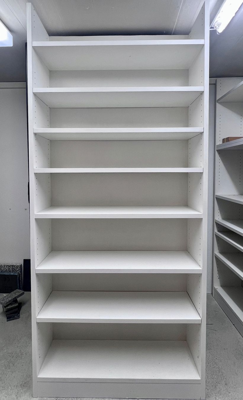 Scaffali: Regal weiss, raumhoch – Usato da Zürich venduto da wme_n5yf