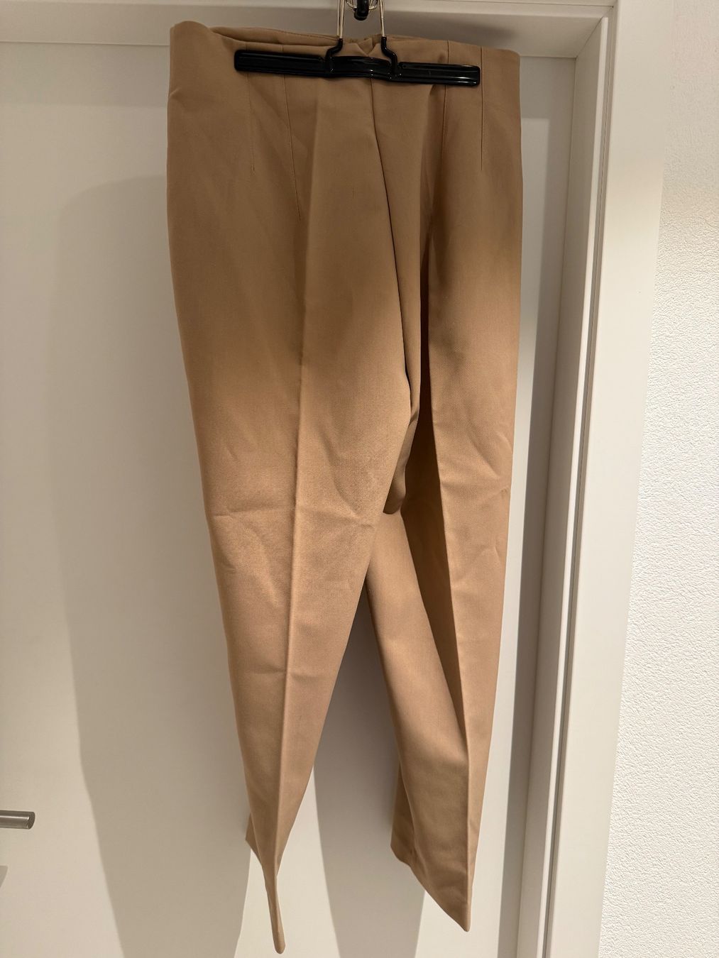 Zara Pantaloni: Pantalon Zara en couleur beige – Usato da Gimel venduto da fan_8tvc