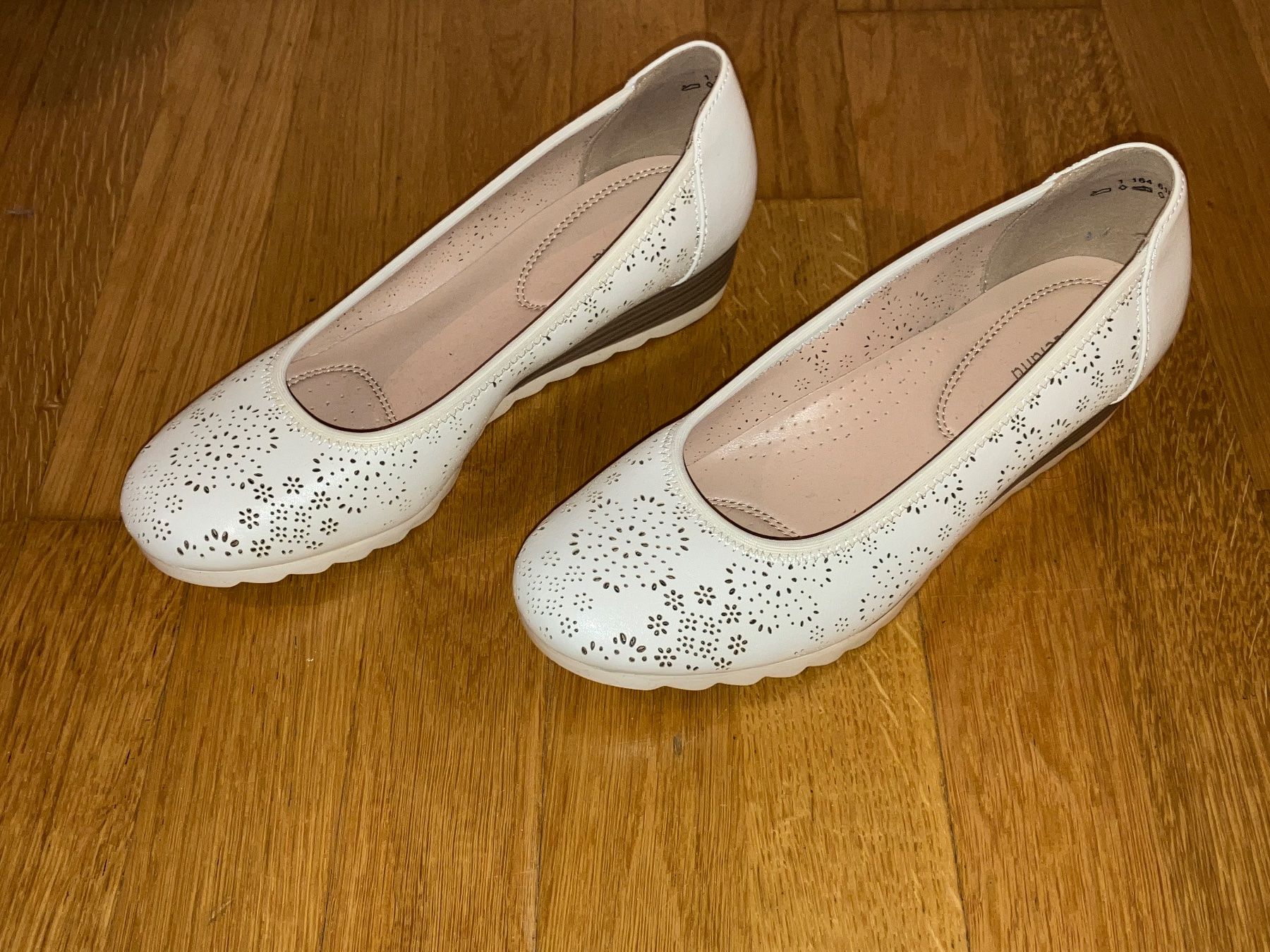 Scarpe da donna: Sommer- Damenschuhen – Usato da Zürich venduto da Dudu2020 2