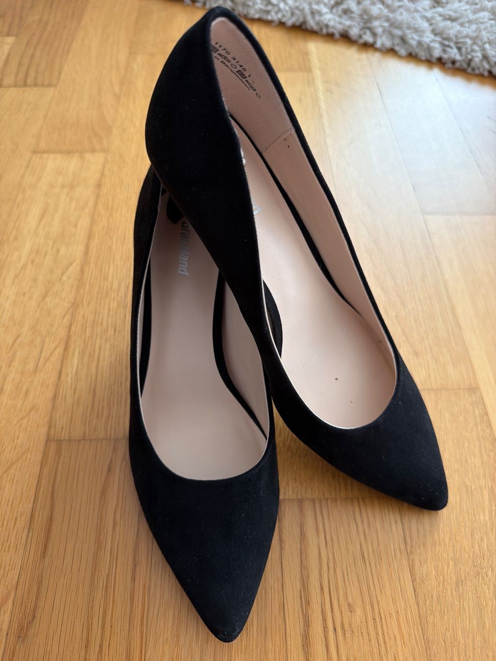 Scarpe da donna: Pumps grösse 38 schwarz – Usato da Bonstetten venduto da juliestore