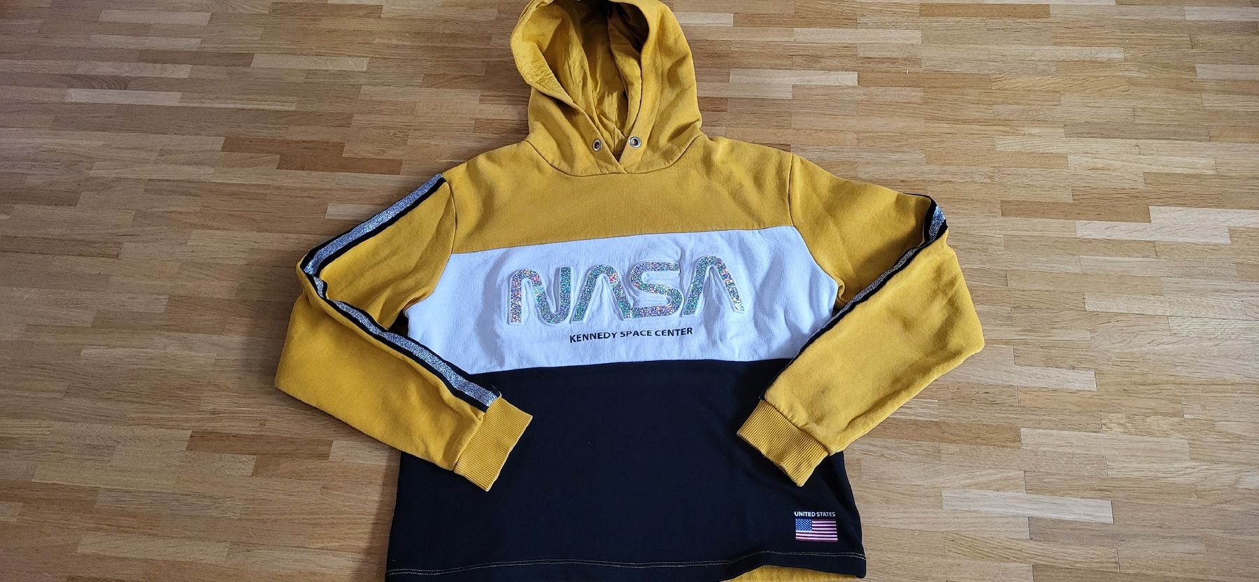 C&A Maglioni & Felpe: Sweat Shirt C&A Nasa 170cm – Usato da Oberwil BL venduto da Manue1974