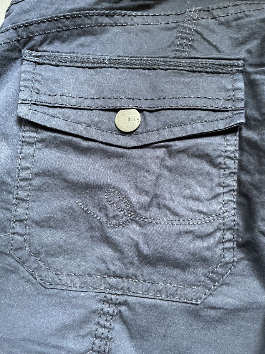 Esprit Pantaloni: Edc Esprit) Bermudas/Shorts 36 dunkelblau – Usato da Bertschikon Gossau venduto da kel_wf2y 4