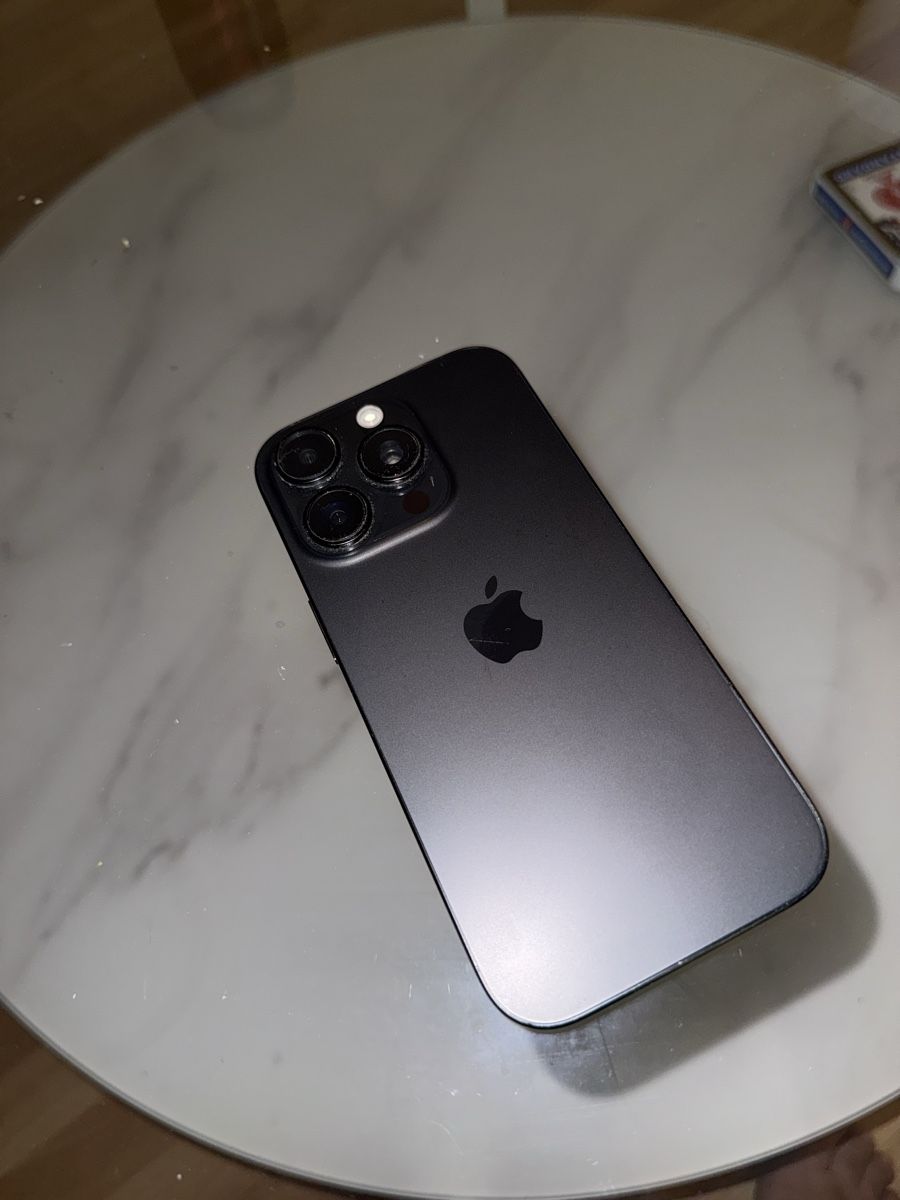 Apple Telefoni cellulari / Smartphones: IPhone 16 Pro 256 GB – Usato da St. Gallen venduto da mel_5g96