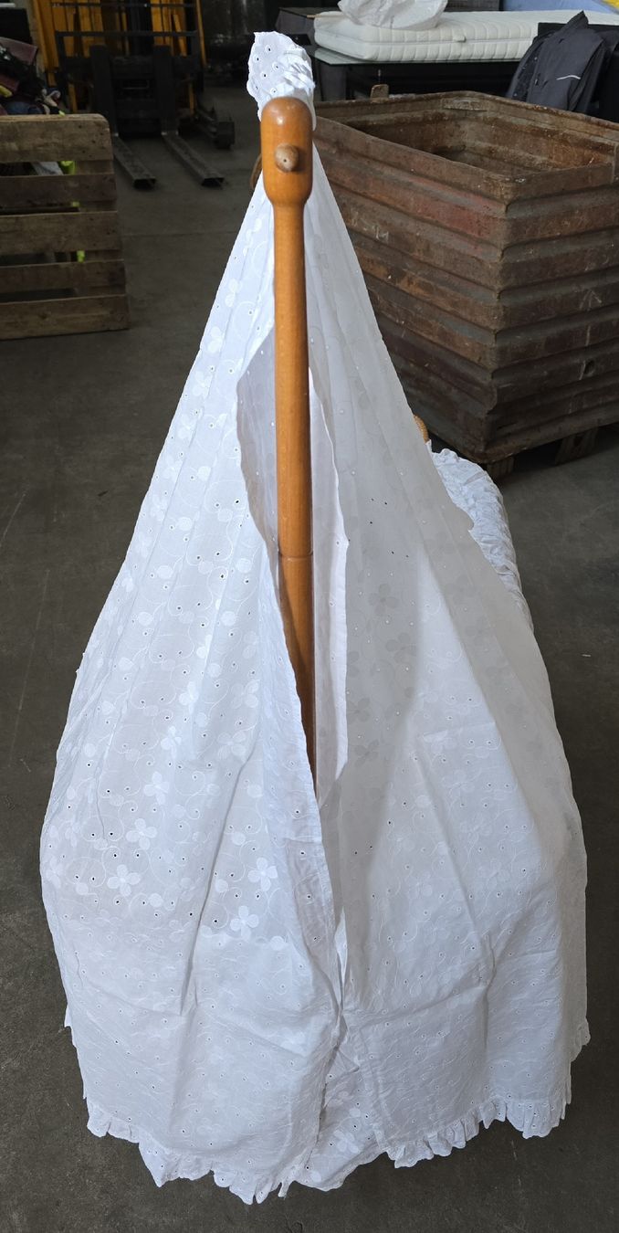 Culle: Stubenwagen guter Zustand – Usato da Steinen venduto da Stud2 2