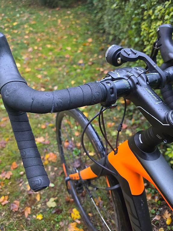 Vélos: Giant Defy  – D'occasion à Zürich par cam_2xn9 1
