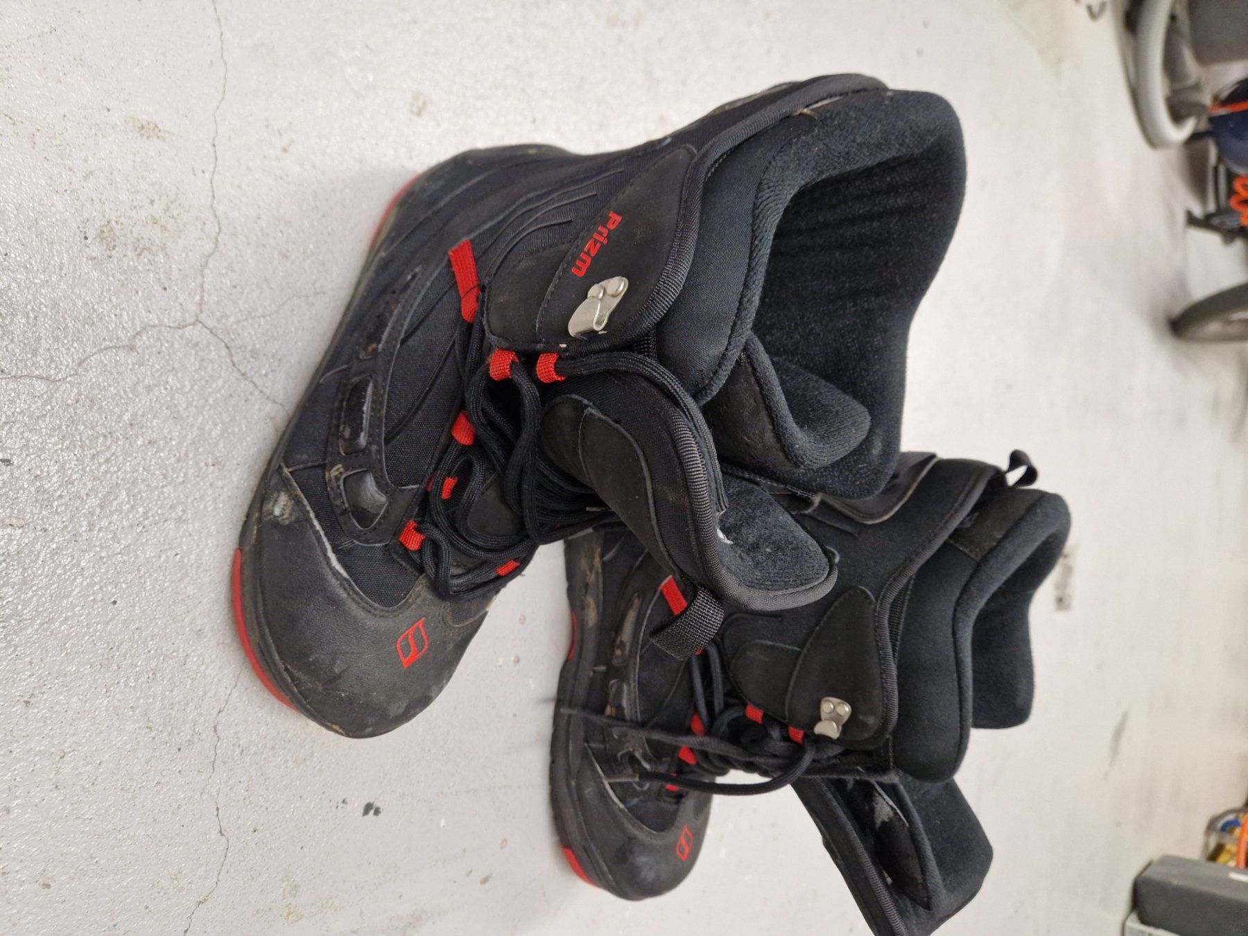 Scarpe da uomo: Snowboardschuhe 44.5 – Usato da Rotkreuz venduto da Falk84