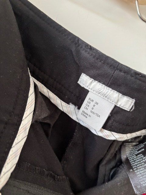 H&M Hosen: Black Shorts – Gebraucht aus Zürich von CoCos_Closet 3