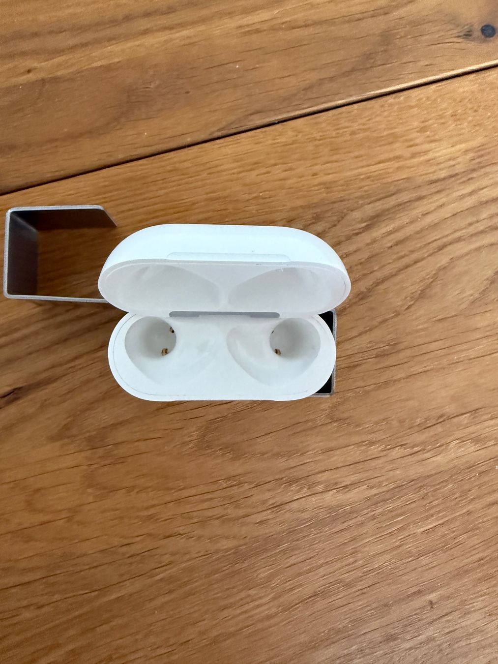 Apple Kopfhörer: APPLE AirPods 4 Charging Case – Gebraucht aus Lausanne von Nine1982 1