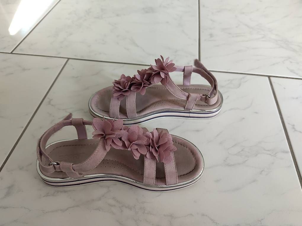 Esprit Schuhe für Mädchen: Esprit Mädchen Sandalen Grösse 35 – Gebraucht aus Meilen von Hope777 1