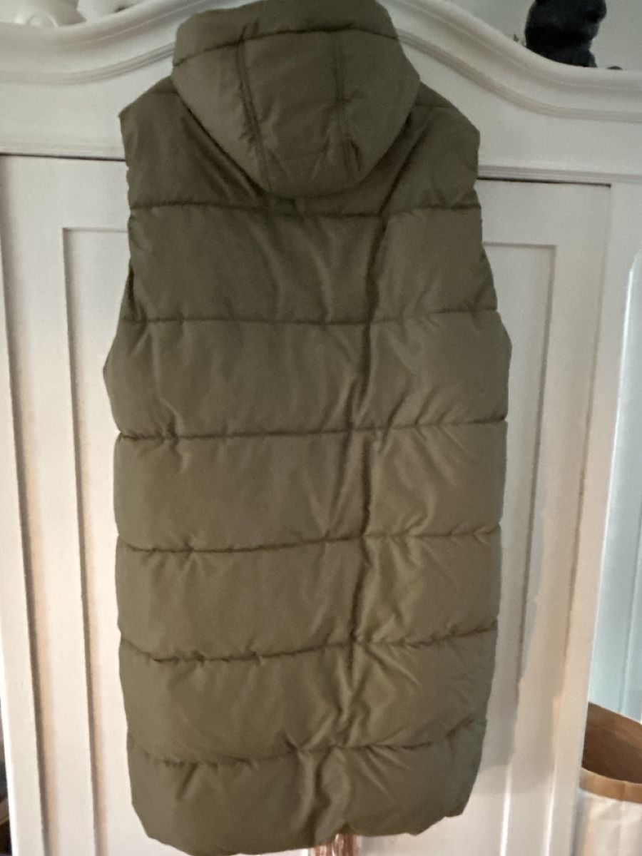 H&M Gilet & Giacche senza maniche: H&M Weste oliv Gr. L  – Usato da Büetigen venduto da sasi11 1