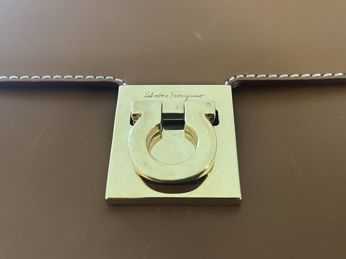Salvatore Ferragamo Borse da donna: Salvatore Ferragamo Iconic Top Handle – Usato da Basel venduto da mar_rlr9 3