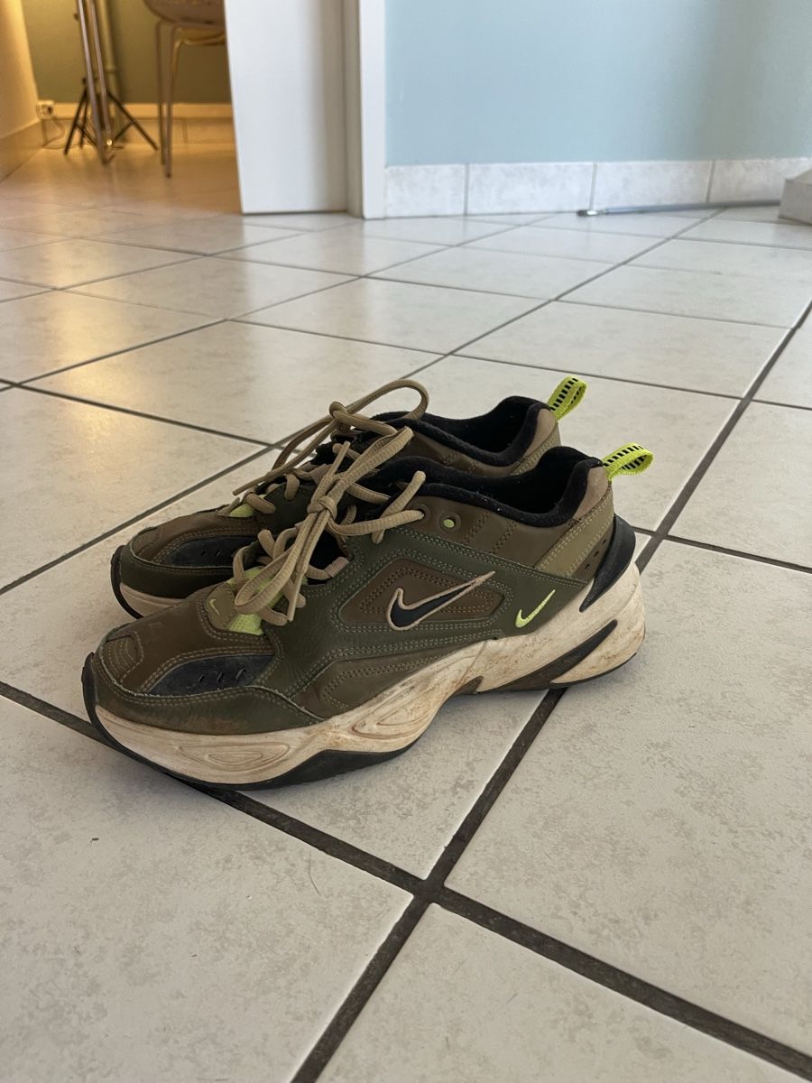 Nike Scarpe da uomo: Baskets Nike Monarch vert kaki taille 38.5 usage usé – Usato da Genève venduto da the_85cm 1