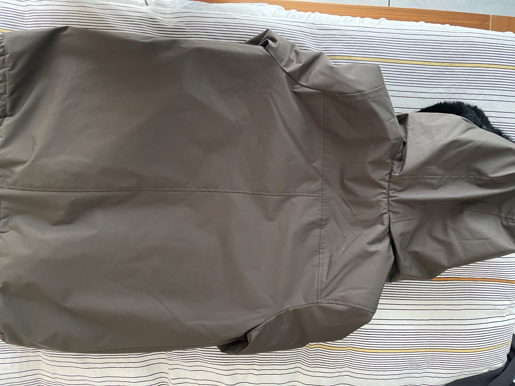 Ugg Jacken: UGG Winter Jacke – Neu und originalverpackt aus Fislisbach von Brandopfer810 4