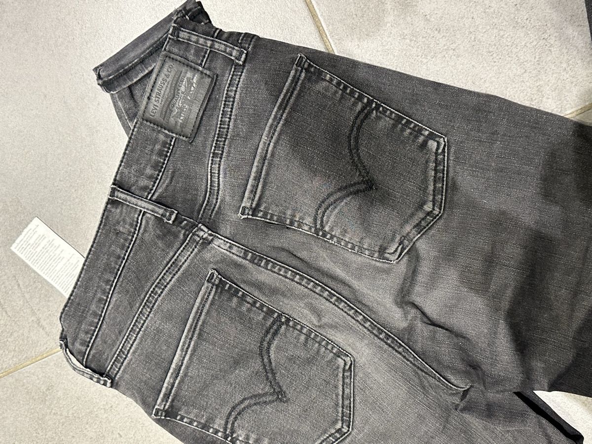 Levi's Jeans: Jeans levi’s 27/28 – D'occasion à Enney par pet_qd9b 3