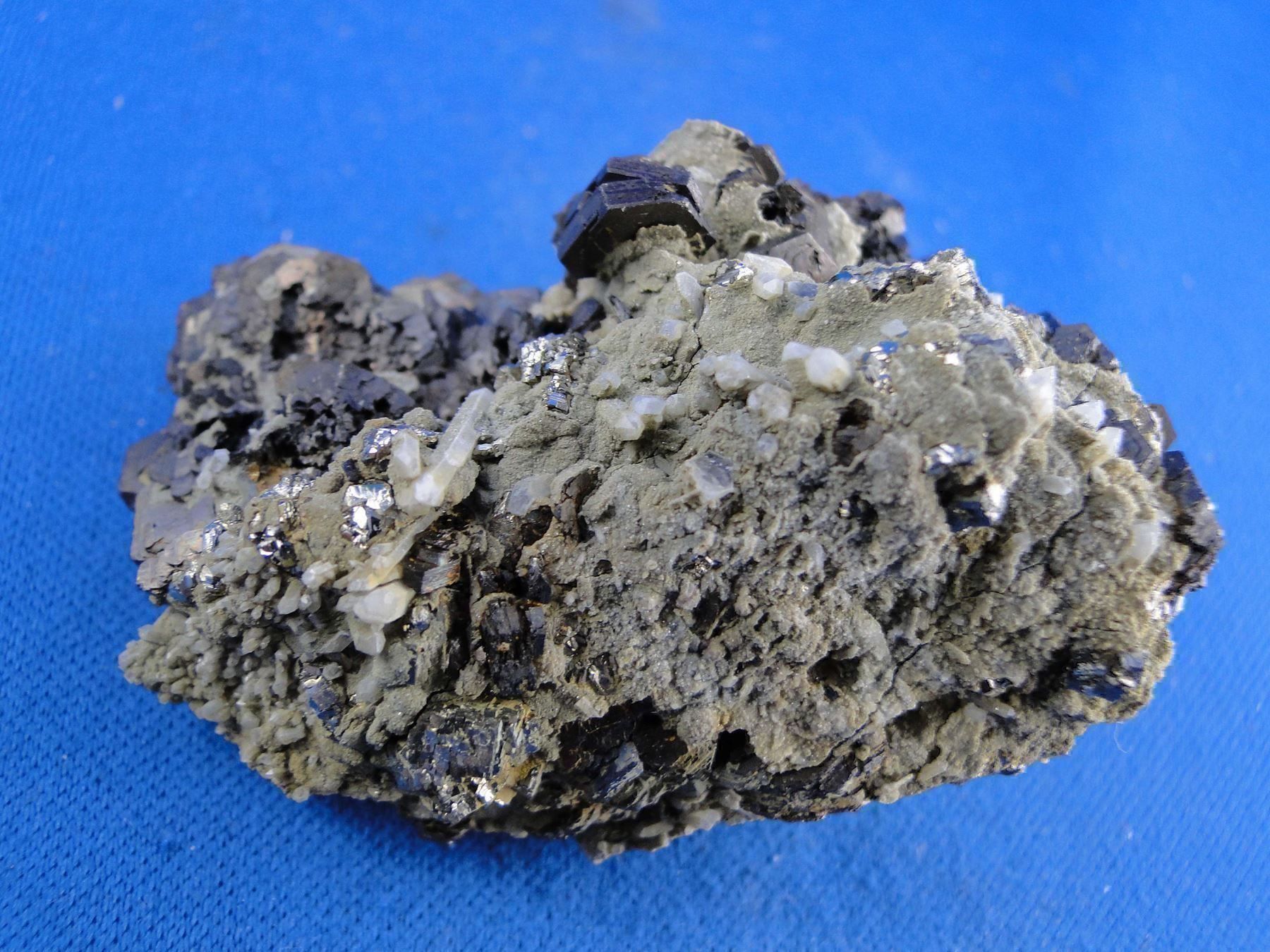 Minerali & Pietre curative: Pyrrhotit mit Quarz – Usato da Schinznach Bad venduto da Demerald 5