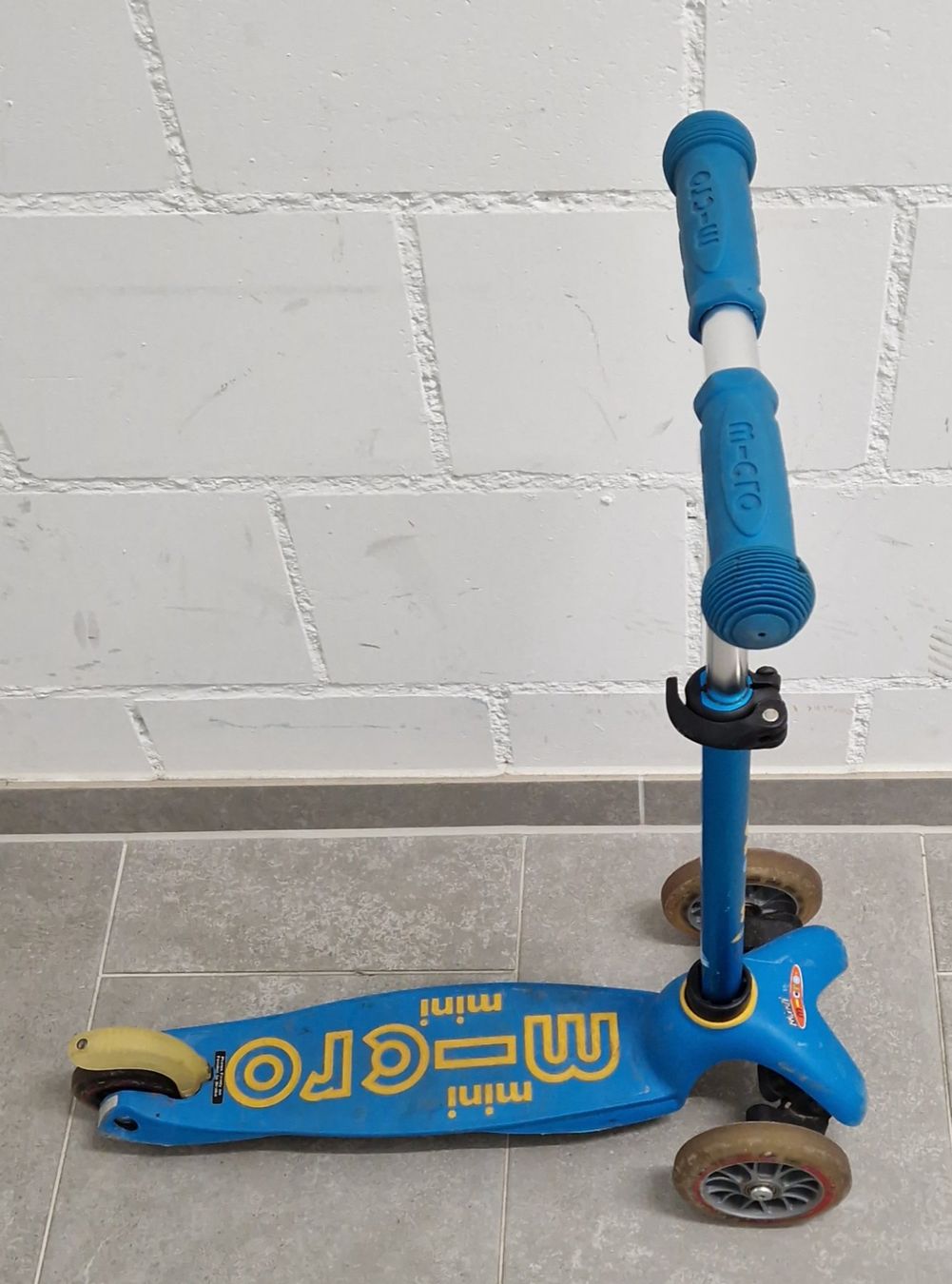 Micro Kickboard: Mini Micro Scooter, blau, gut erhaltener Zustand – Gebraucht aus Wettingen von brownie14 1