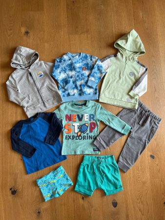 Fast alles NEU!! Kleiderpaket Grösse 86