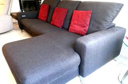 Modernes Ecksofa mit Relaxfunktion –  Neuwertig