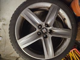 4 Winterräder 215/40 R17 auf SEAT Alufelgen