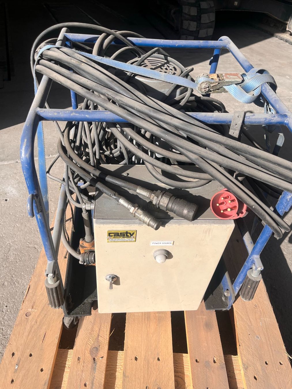 Tutte le macchine: Betonbeisser mit Hydraulikaggregat – Usato da Domat/Ems venduto da gian1984 1