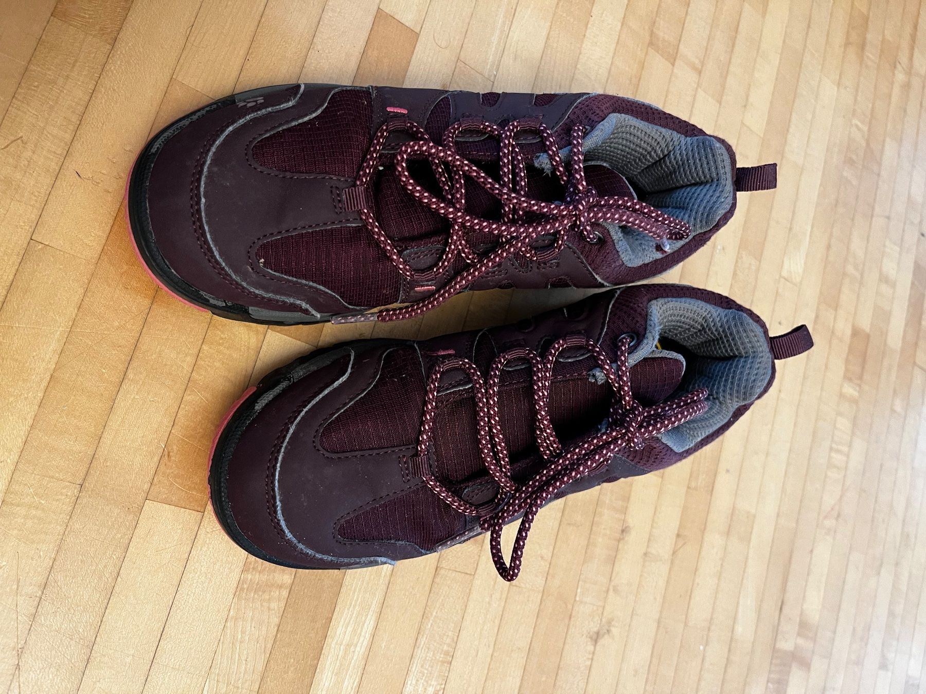 Jack Wolfskin Chaussures garçon: Jack Wolfskin Kinder Trekkingschuhe 37 – D'occasion à Horgen par Hoppelhase11