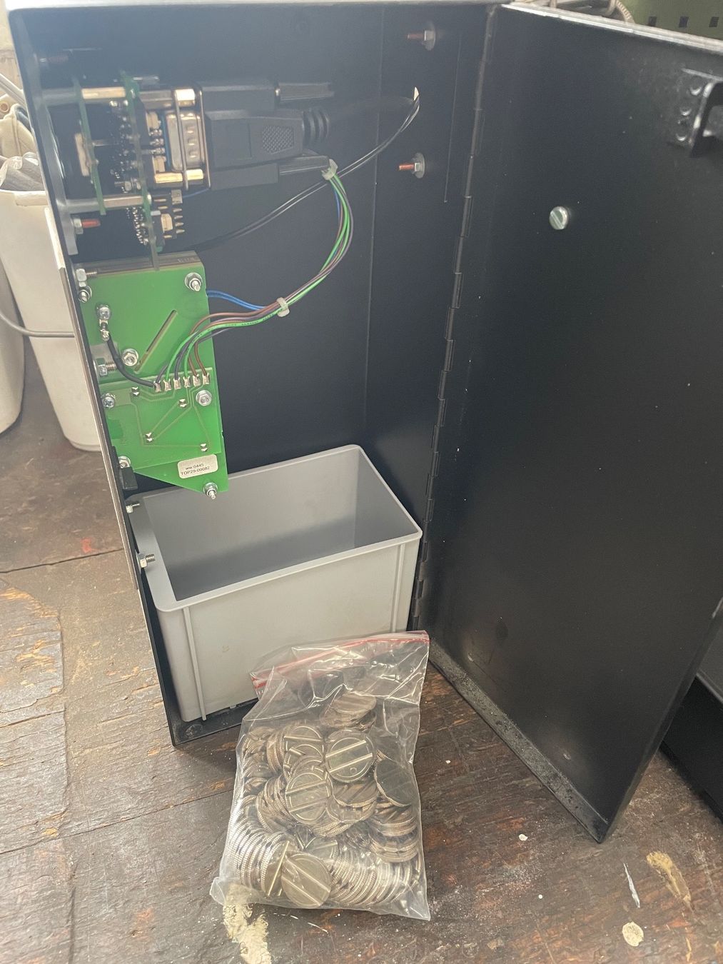 Jura Macchine per caffè & Macchine per espresso: impressa Tokenautomat mit 81 Jeton/token – Usato da ittigen venduto da huba01 1