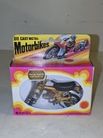 Zymex Motorbikes Honda Trail 70,  1:16. Neu. (nov554)