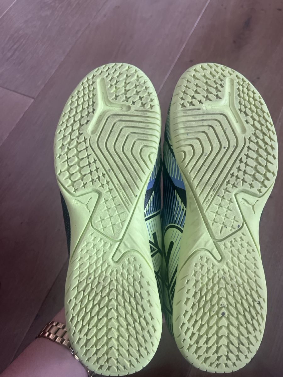 Puma Scarpe da uomo: Puma Fussball Hallenschuhe – Usato da Emmen venduto da cocowalk 1