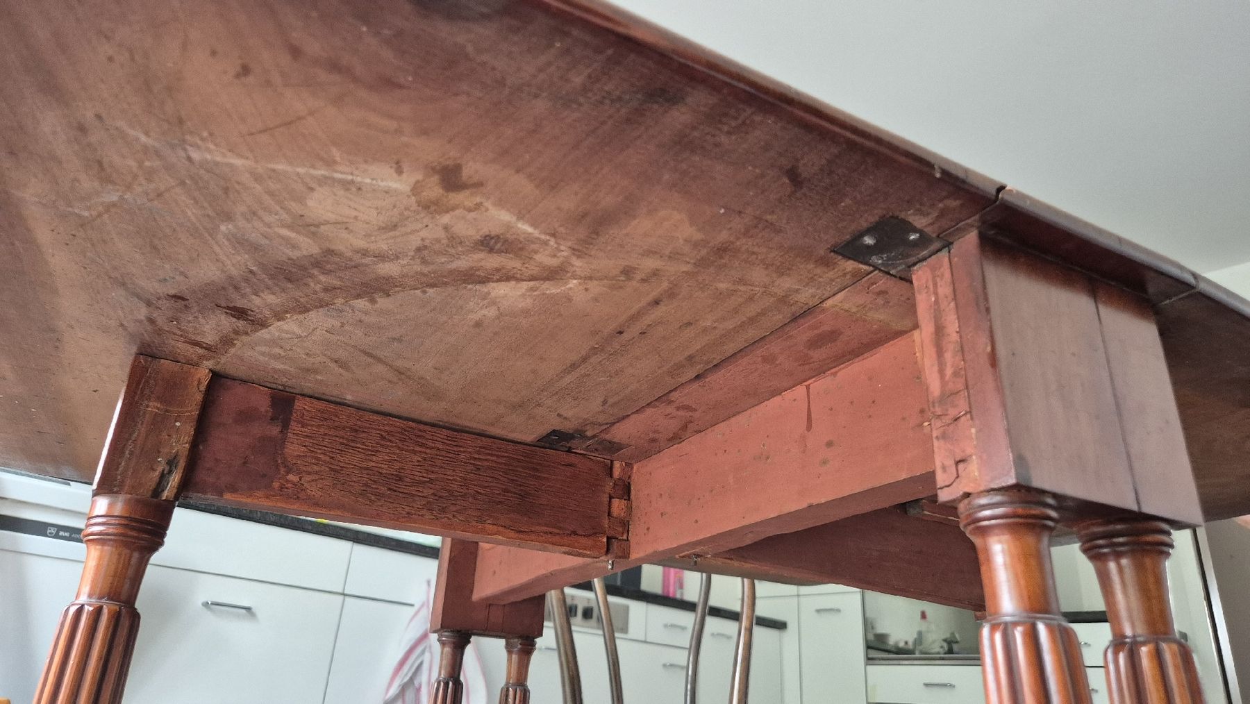 Tische: Klapptisch Antik, Nussbaum, Gateleg – Gebraucht aus Zürich von phi_yzq6 1