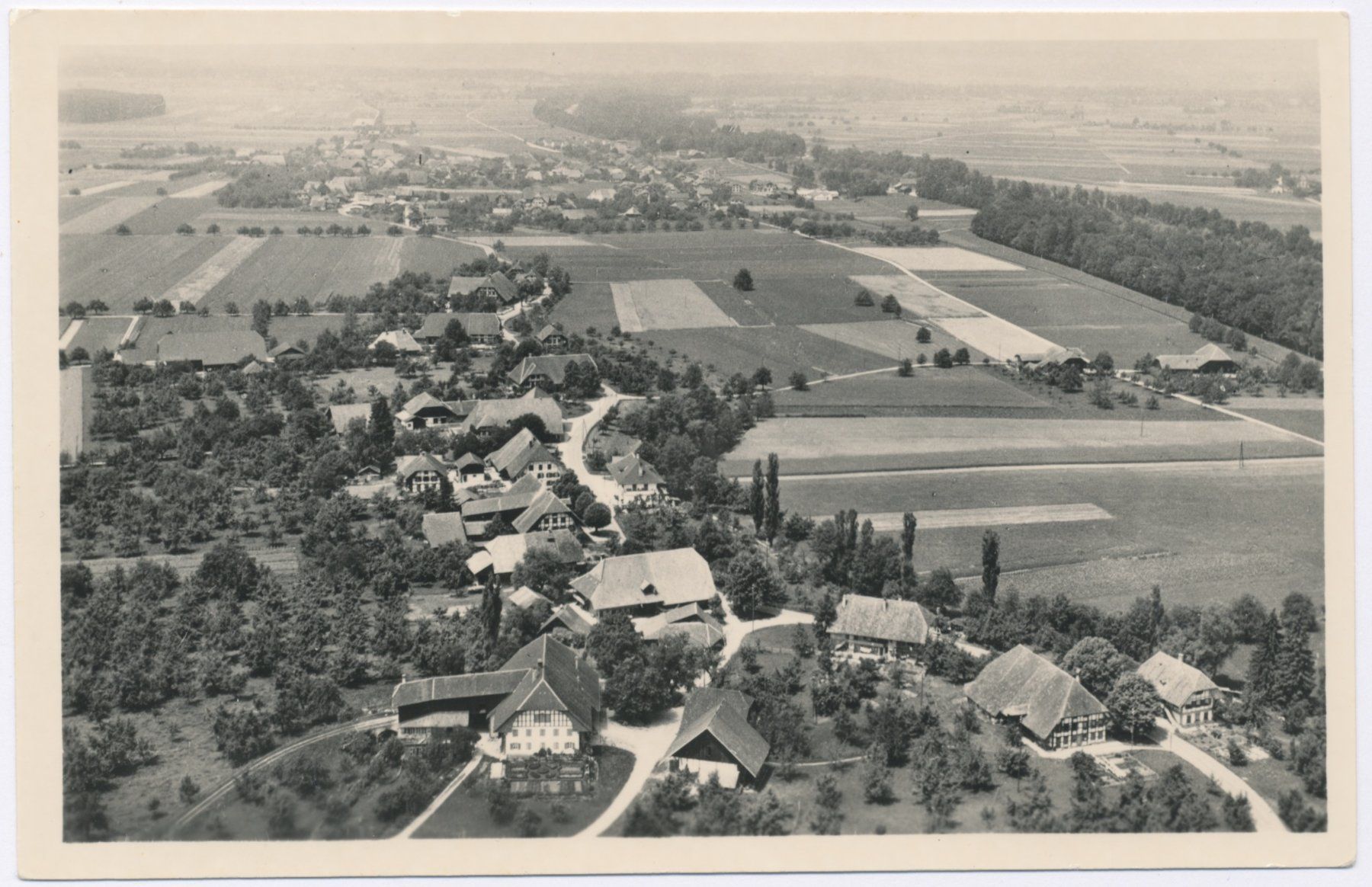 Cartoline postali: Rüdtligen Luftbild – Usato da Lützelflüh-Goldb venduto da fluidum