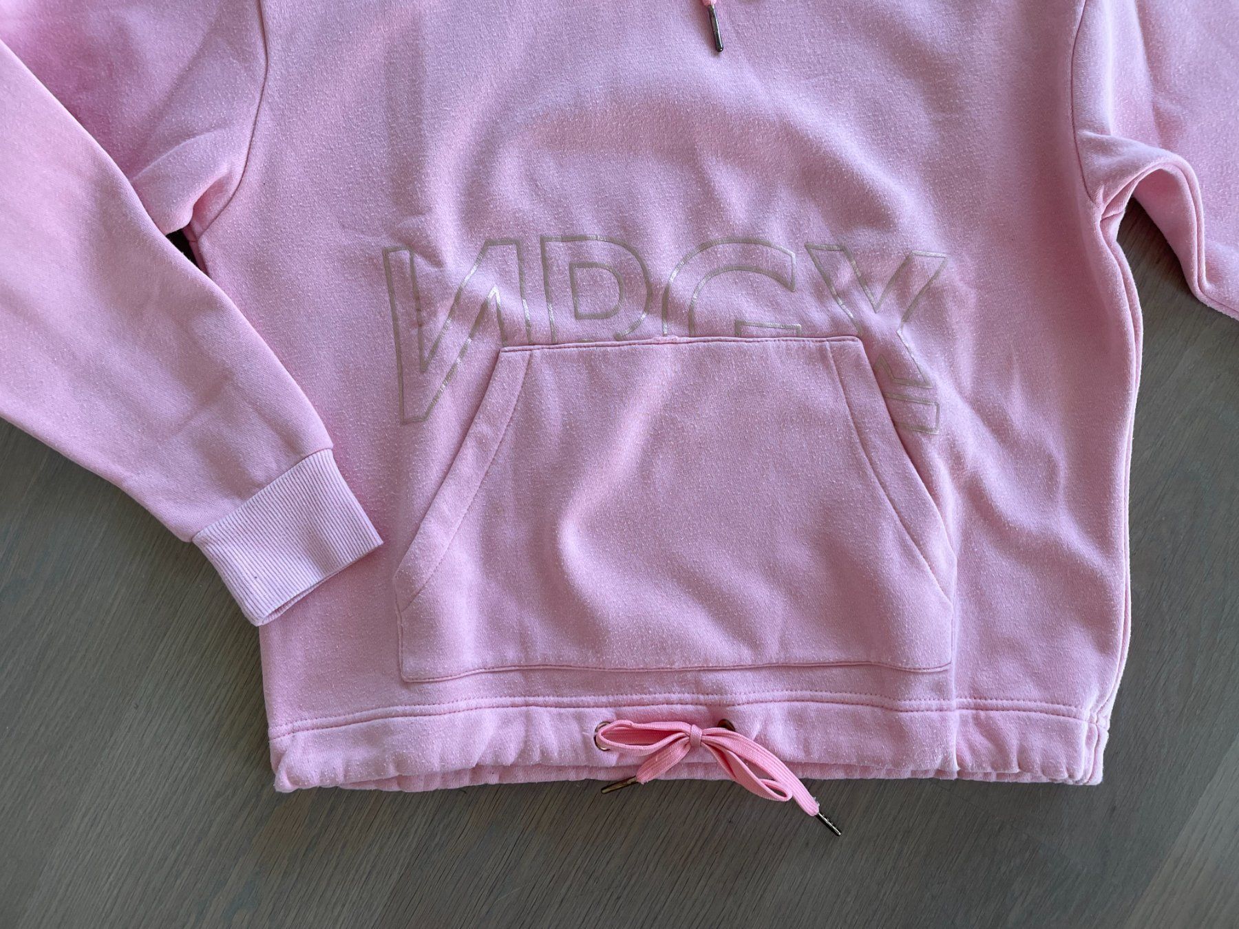Maglioni & Felpe: Rosa Kapuzen-Pullover in Grösse 38 – Usato da Rüschlikon venduto da user999 2