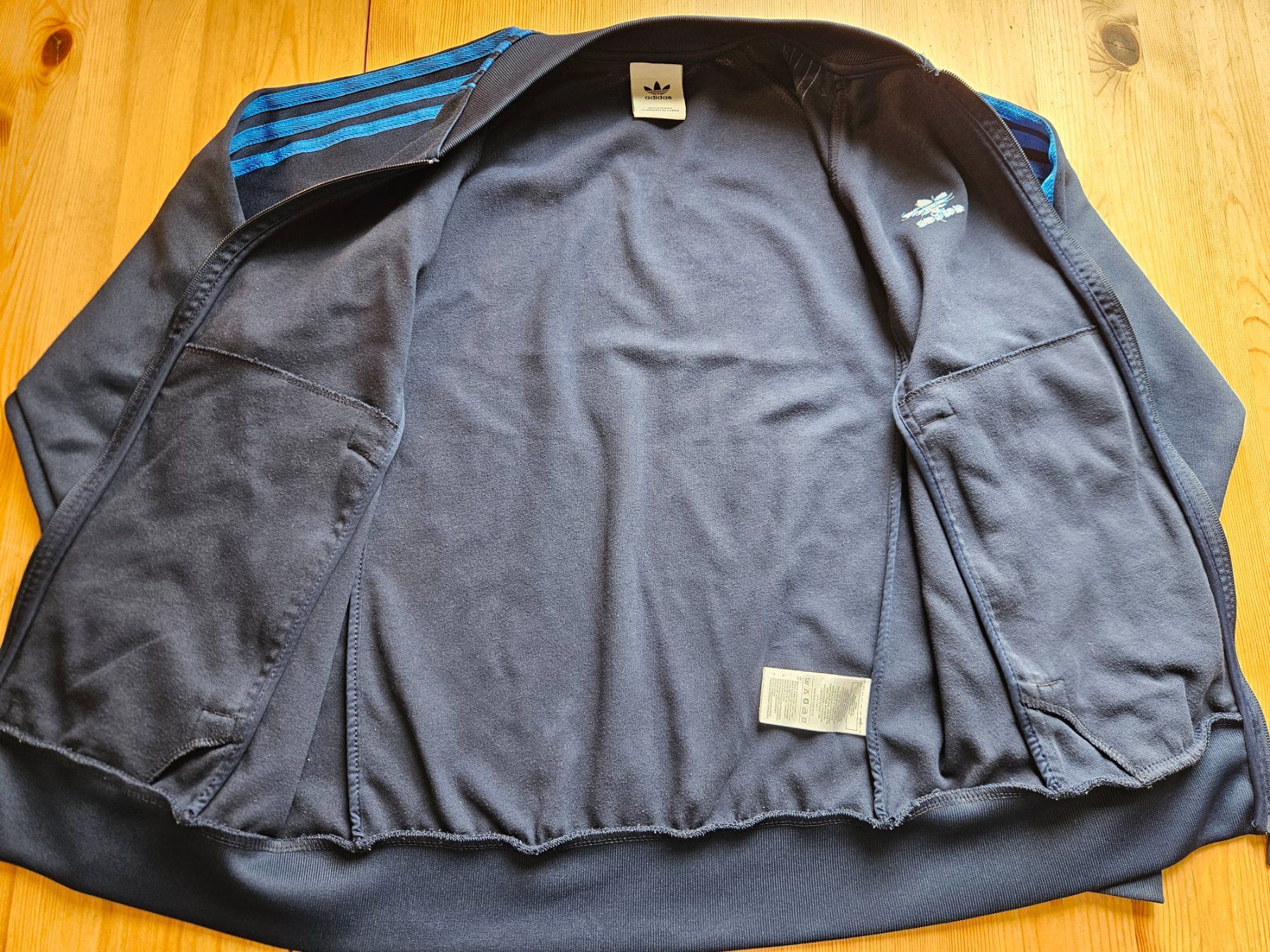 Adidas Giacche: Jacke adidas Grösse S retro – Usato da Hägglingen venduto da United-Village-Trade 3