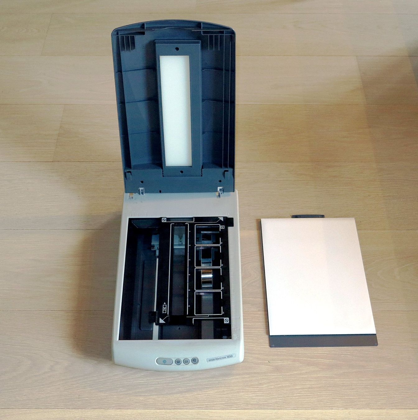 Epson Scanner: Flachbettscanner – Usato da Adliswil venduto da Mondschei3 3