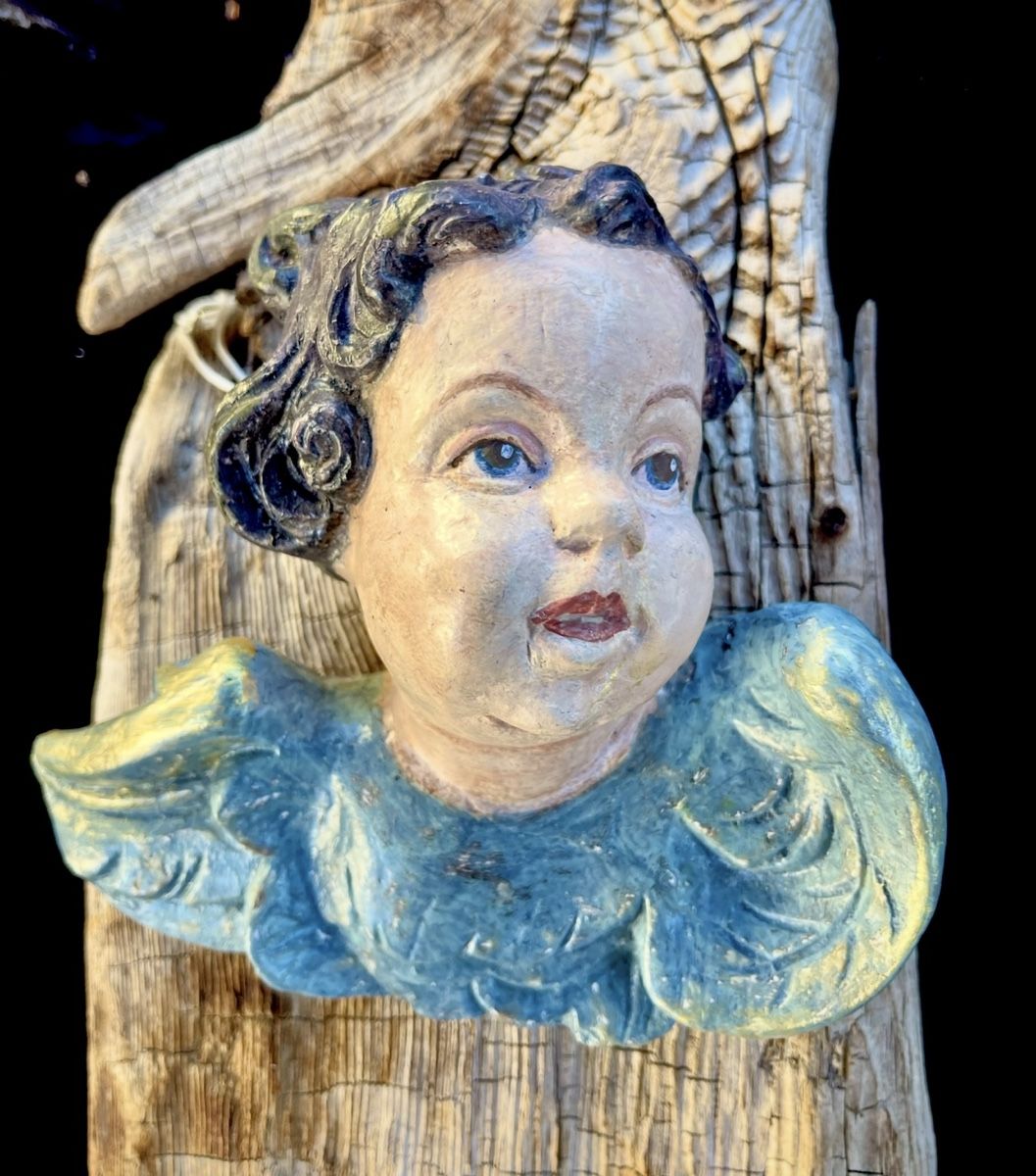 Statuette: Engelsbüste mit Flügel, bemalt. – Nuovo e nell'imballaggio originale da Zürich venduto da Maler-Atelier