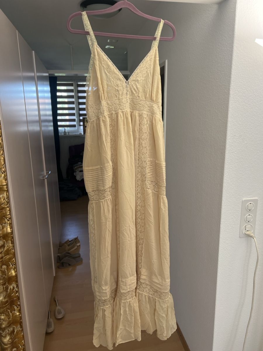 Twinset Vestiti: Twin Set Maxikleid in Creme mit Spitze, Grösse M-L – Nuovo (secondo la descrizione) da Zürich venduto da gri_bdj5