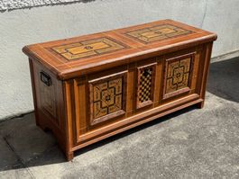 Grand coffre ancien vers 1900