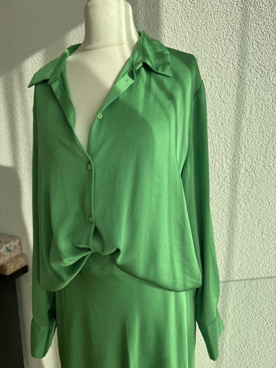 Mango Lots de vêtements: Mango Hemd + Rock Set  grün Gr XL – D'occasion à Baden par Linda46 1