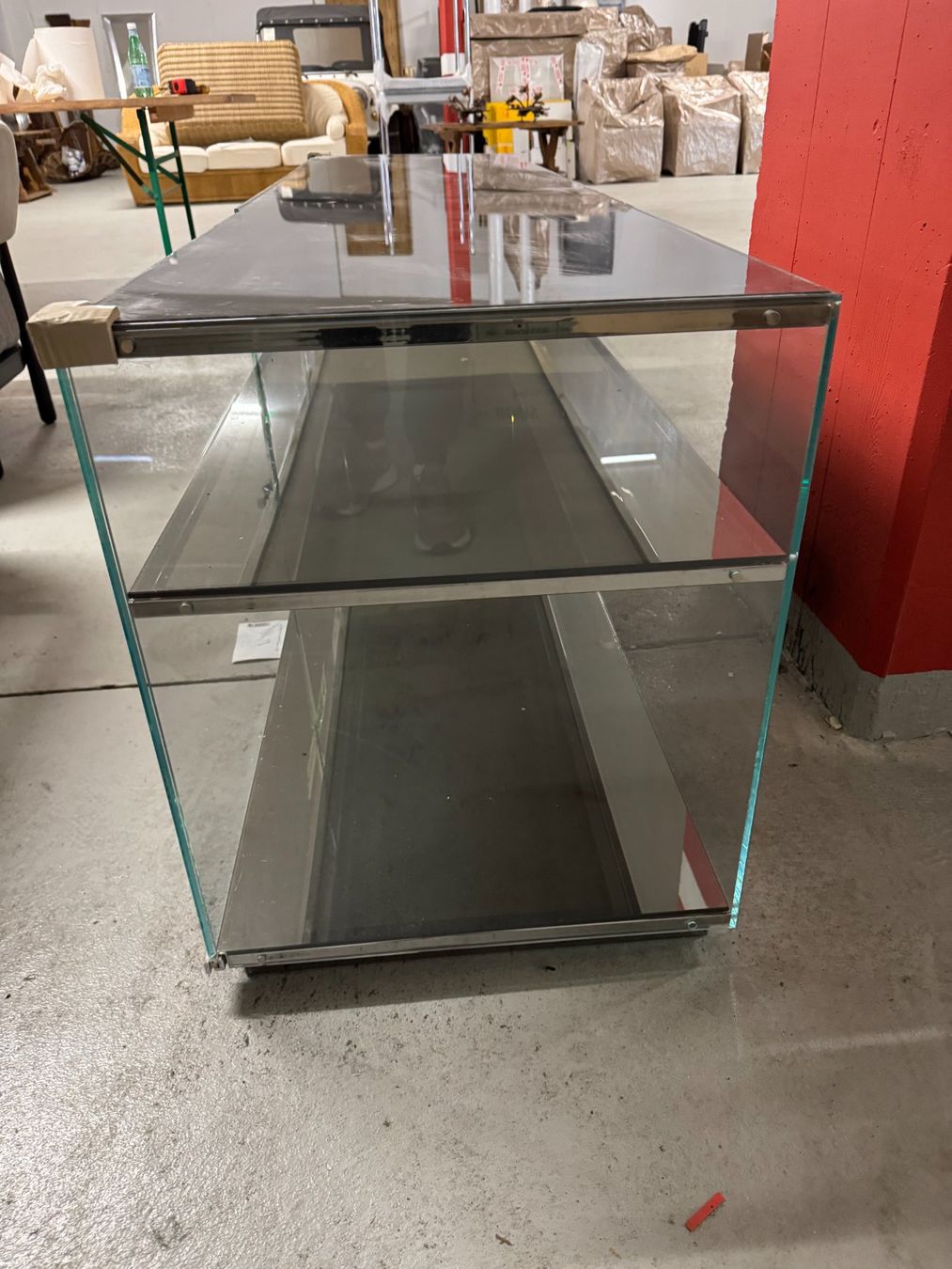 Vitrinen: Thick Glass Commercial Display Unit (Never Used) – Neu und originalverpackt aus Oeschseite von -Luxury-On-Line- 3