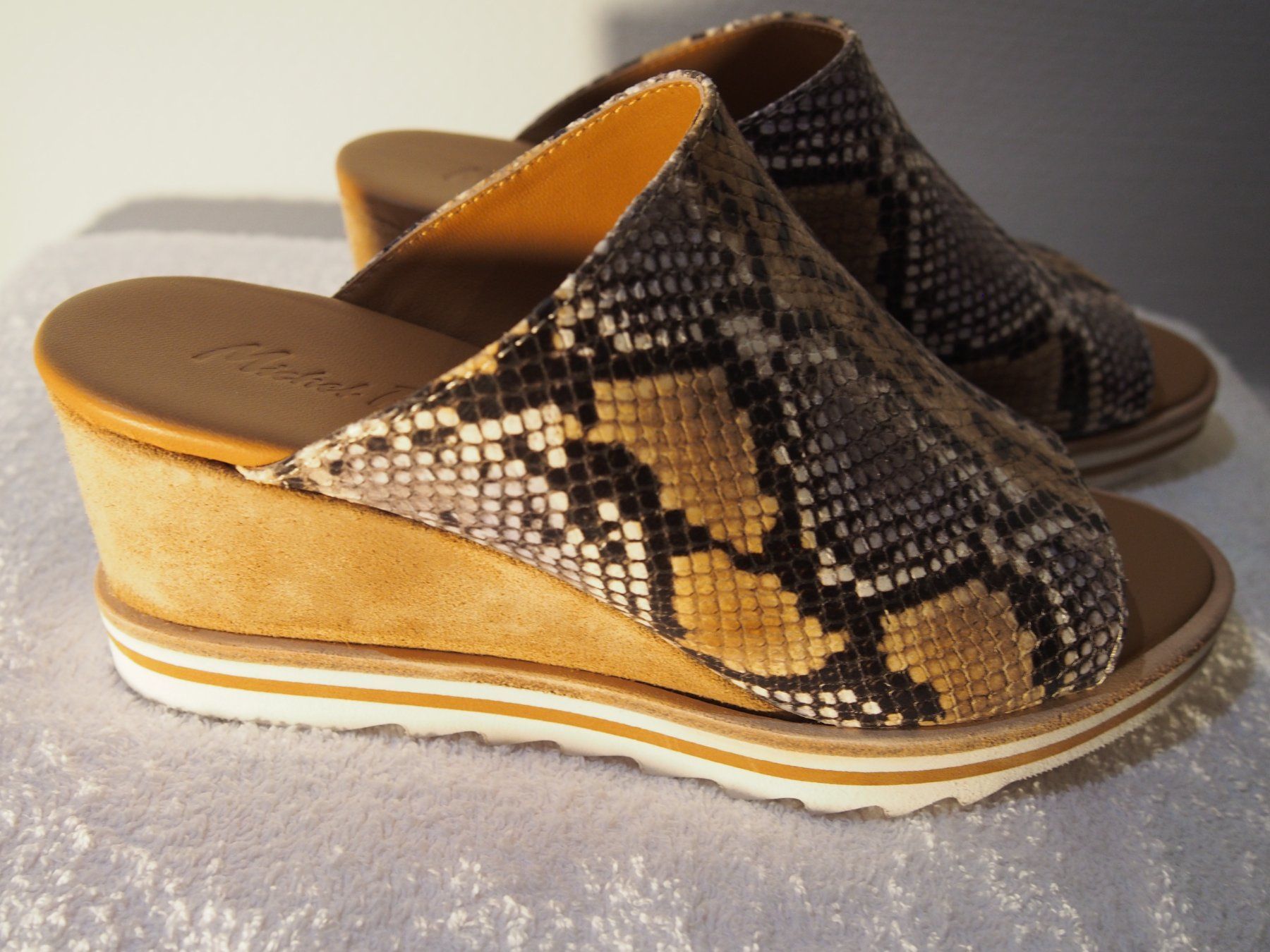 Scarpe da donna: Pantolette - neu! – Nuovo (secondo la descrizione) da Stäfa venduto da meridianum