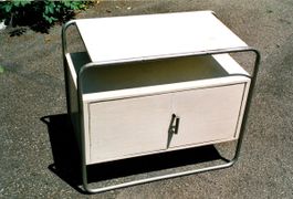 Stahlrohr, kleiner Schrank, Bauhaus, Ära Breuer, vintage