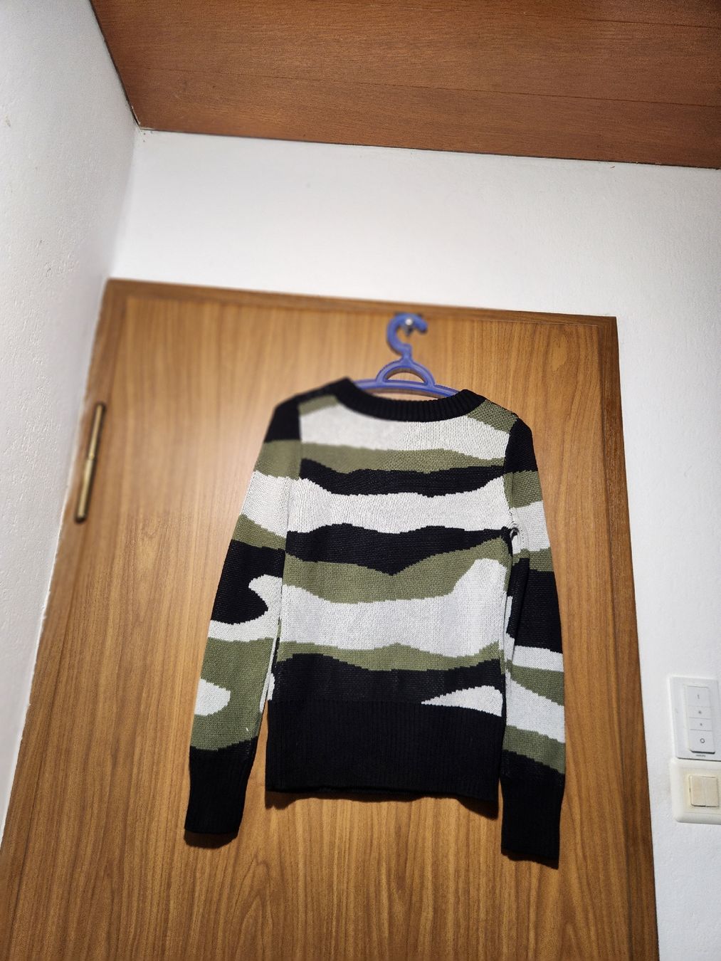 Guess Maglioni & Felpe: Pull Guess rayé vert noir blanc taille XS /S – Usato da Niedergösgen venduto da Eva2410 1