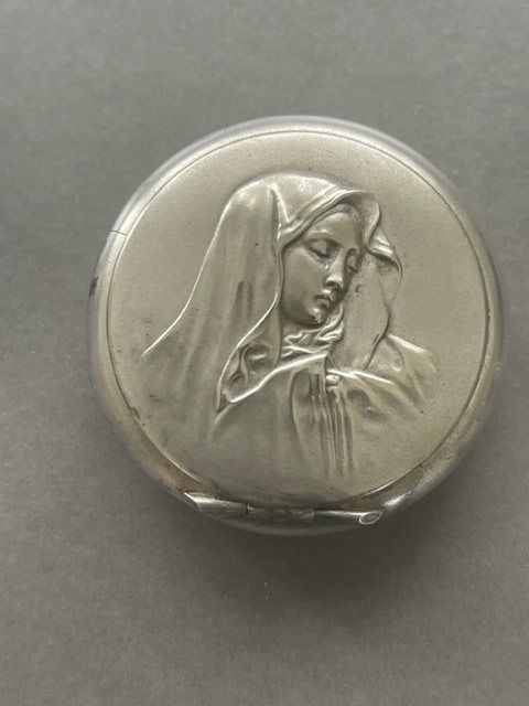 Autres soins & cosmétiques: MUTTERGOTTES PILLENDOSE - NEUSILBER – D'occasion à Honau par sainj