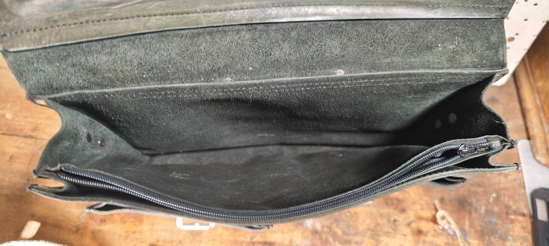 Borse: Wunderschöne sehr alte Tasche Walkers? – Usato da Gelterkinden venduto da MYSTOREFORYOU4460 4