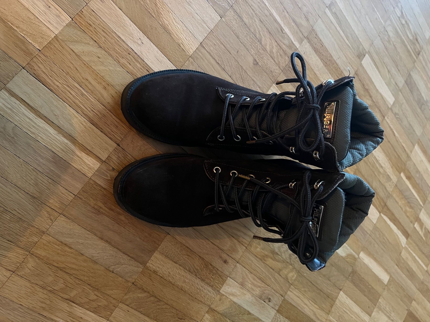 Tommy Hilfiger Scarpe da donna: Tommy Hilfiger Stiefeletten 37 – Usato da Neuhaus SG venduto da bernike 1