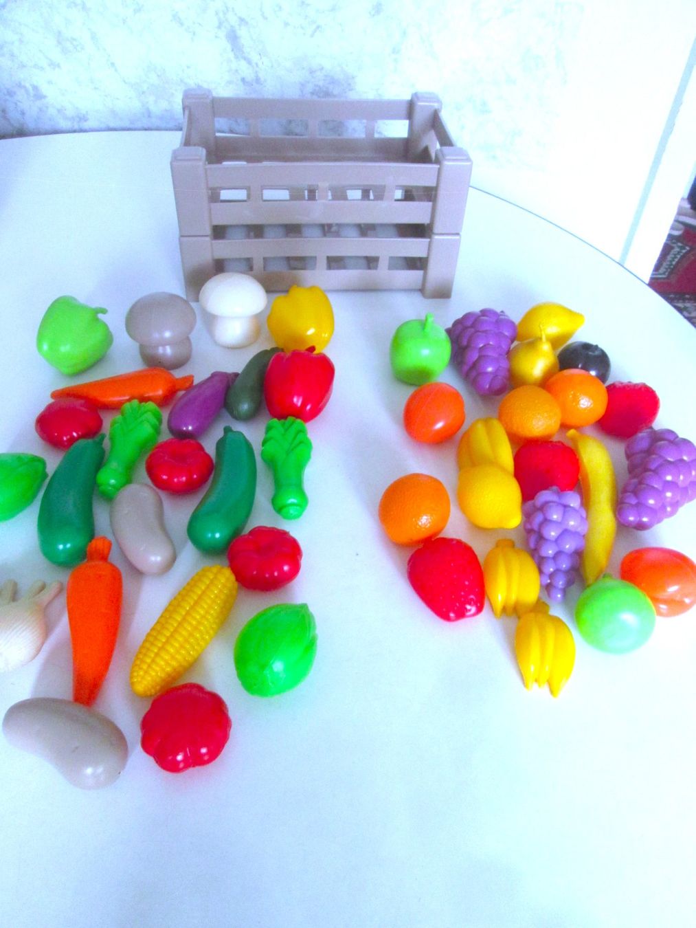 Giocattoli: 2 Kunststoffkisten mit Obst und Gemüse – Usato da Sementina venduto da babucia 1