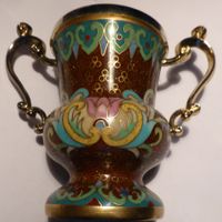 SEHR SCHÖNE CLOISONNÉ-HENKEL-VASE,---10 BREIT x 10 CM HOCH
