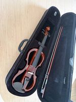 Stagg Elektrische Geige inkl. Koffer, Bogen & Zubehör
