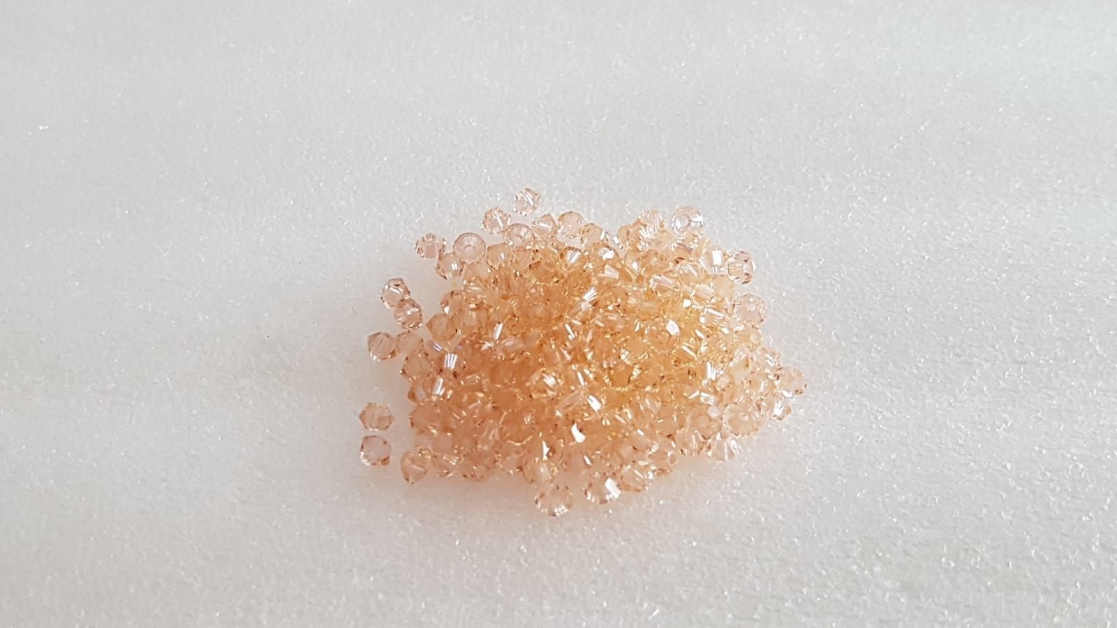 Perle (finte): Swarovski 5328 Bicone 3mm,50St. – Nuovo (secondo la descrizione) da Zürich venduto da ata_c8nh 5
